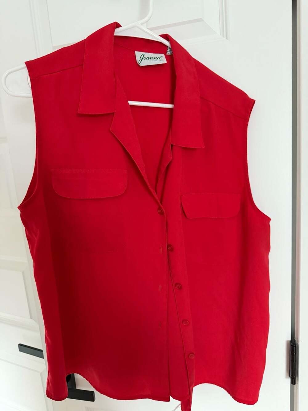 Joanna Women's Sleeveless Button-Down Collared Shirt with Dual Front Pockets